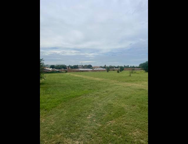 LAND FOR SALE IN RASLOUW
